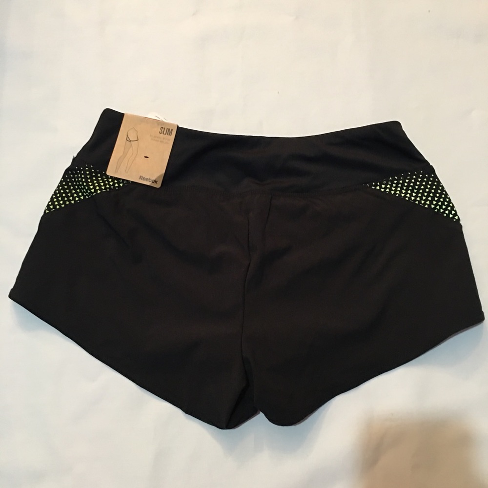 🆕 Reebok Running Short - Picture 2 of 6